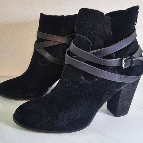 Carlos Santana Shoes - Carlos Black Leather Booties- Women's Size 8.5- Estimated Retail- $99